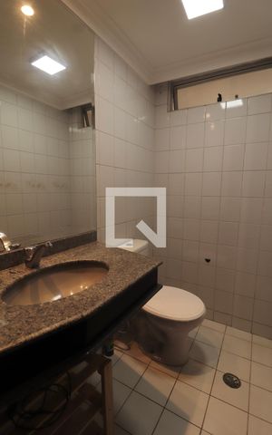 Apartamento para alugar com 141m², 4 quartos e 2 vagas Apartamento para alugar com 141m², 4 quartos e 2 vagasBanheiro Social