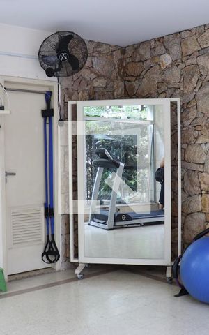Apartamento à venda com 156m², 4 quartos e 1 vaga Apartamento à venda com 156m², 4 quartos e 1 vagaAcademia