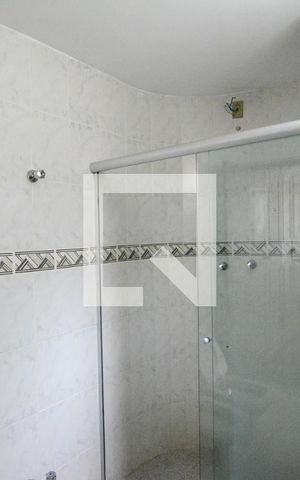 Apartamento para alugar com 115m², 3 quartos e 1 vaga Apartamento para alugar com 115m², 3 quartos e 1 vagaBanheiro da Suíte