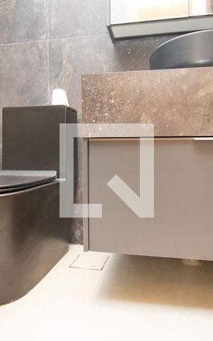 Apartamento à venda com 38m², 1 quarto e sem vaga Apartamento à venda com 38m², 1 quarto e sem vagaBanheiro, louça sanitária e armário