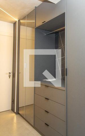 Apartamento à venda com 38m², 1 quarto e sem vaga Apartamento à venda com 38m², 1 quarto e sem vagaSala, entrada, armário