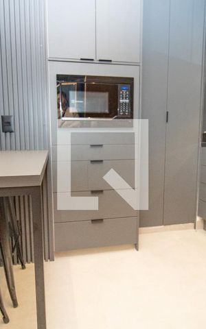 Apartamento à venda com 38m², 1 quarto e sem vaga Apartamento à venda com 38m², 1 quarto e sem vagaCozinha, mesa e cadeiras; armários