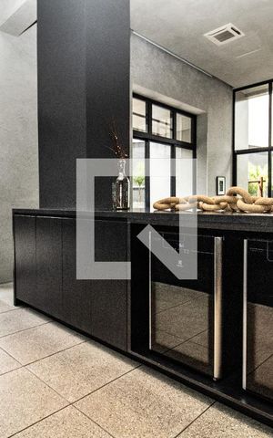 Apartamento à venda com 38m², 1 quarto e sem vaga Apartamento à venda com 38m², 1 quarto e sem vagaÁrea comum - Salão de festas, balcão com adegas