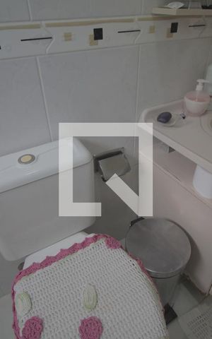 Casa para alugar com 83m², 3 quartos e 2 vagasBanheiro 2