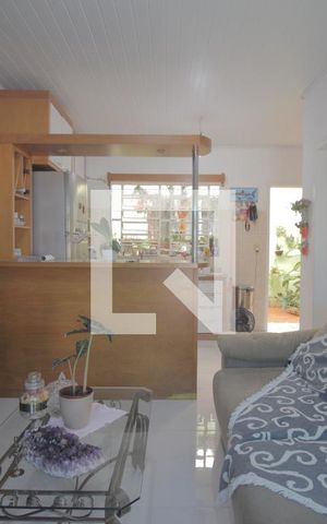 Casa para alugar com 83m², 3 quartos e 2 vagasSala