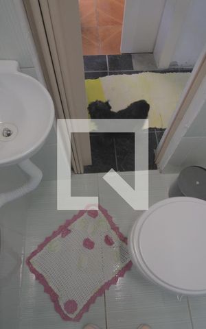 Casa para alugar com 83m², 3 quartos e 2 vagasBanheiro 1