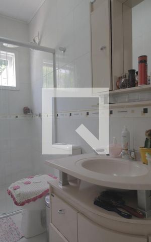 Casa para alugar com 83m², 3 quartos e 2 vagasBanheiro 2