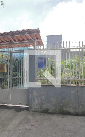 Casa para alugar com 83m², 3 quartos e 2 vagasFachada