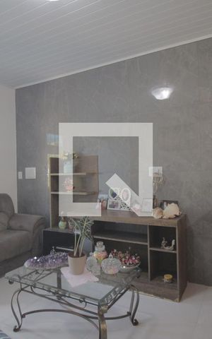 Casa para alugar com 83m², 3 quartos e 2 vagasSala