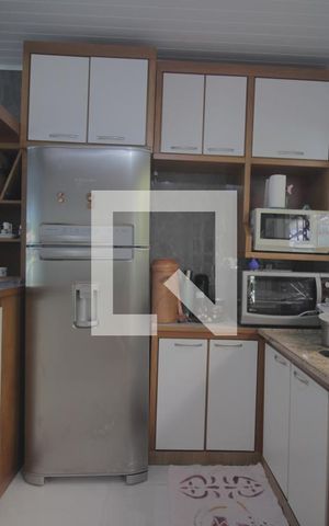 Casa para alugar com 83m², 3 quartos e 2 vagasCozinha