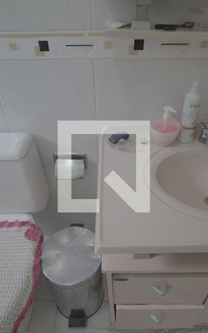 Casa para alugar com 83m², 3 quartos e 2 vagasBanheiro 2