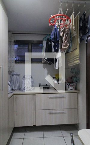 Apartamento à venda com 95m², 3 quartos e 1 vaga Apartamento à venda com 95m², 3 quartos e 1 vagaQuarto de Serviço