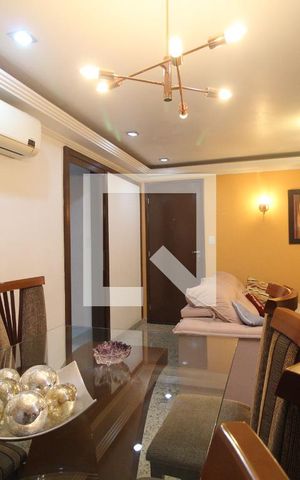 Apartamento à venda com 95m², 3 quartos e 1 vaga Apartamento à venda com 95m², 3 quartos e 1 vagaSala