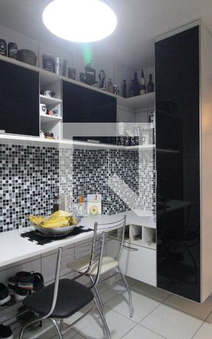 Apartamento à venda com 95m², 3 quartos e 1 vaga Apartamento à venda com 95m², 3 quartos e 1 vagaCozinha e Área de Serviço