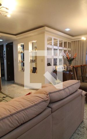 Apartamento à venda com 95m², 3 quartos e 1 vaga Apartamento à venda com 95m², 3 quartos e 1 vagaSala