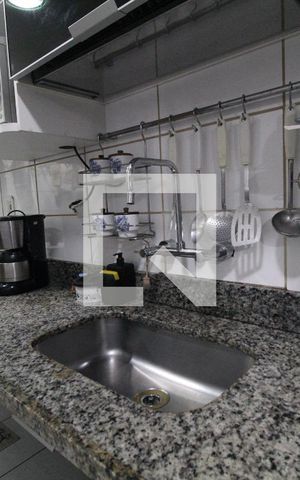 Apartamento à venda com 95m², 3 quartos e 1 vaga Apartamento à venda com 95m², 3 quartos e 1 vagaCozinha e Área de Serviço