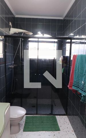 Casa à venda com 650m², 3 quartos e 6 vagasBanheiro