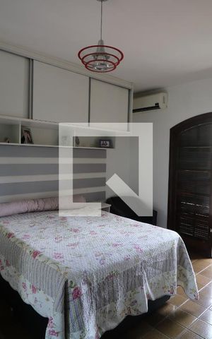 Casa à venda com 650m², 3 quartos e 6 vagasSuíte