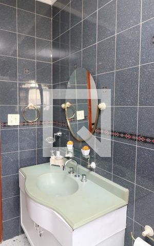 Casa à venda com 650m², 3 quartos e 6 vagasBanheiro