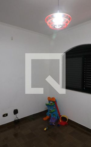 Casa à venda com 650m², 3 quartos e 6 vagasQuarto