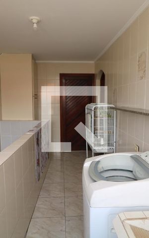 Casa à venda com 650m², 3 quartos e 6 vagasÁrea de Serviço