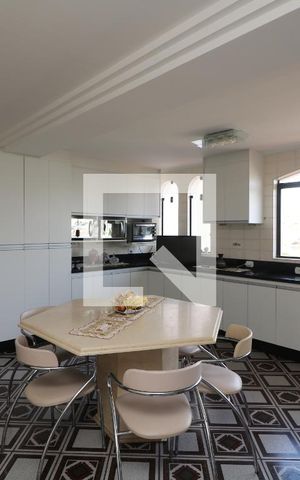Casa à venda com 650m², 3 quartos e 6 vagasCozinha