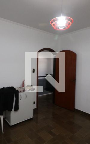 Casa à venda com 650m², 3 quartos e 6 vagasQuarto
