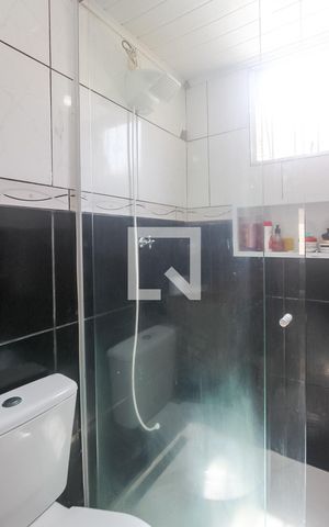 Casa à venda com 95m², 3 quartos e 2 vagas Casa à venda com 95m², 3 quartos e 2 vagasBanheiro social