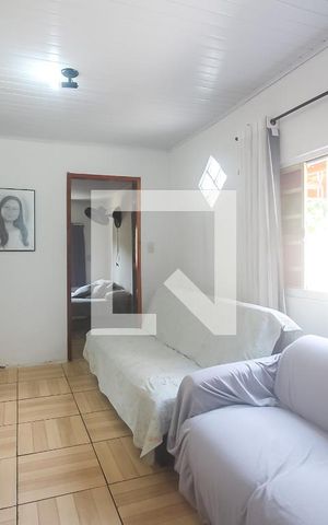 Casa à venda com 95m², 3 quartos e 2 vagas Casa à venda com 95m², 3 quartos e 2 vagasSala