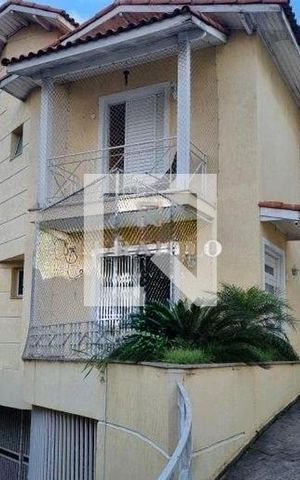 Casa de condomínio à venda com 102m², 3 quartos e 2 vagas