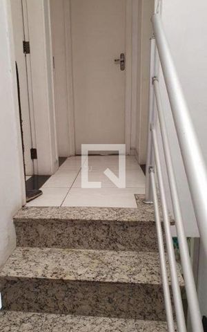 Casa de condomínio à venda com 102m², 3 quartos e 2 vagas