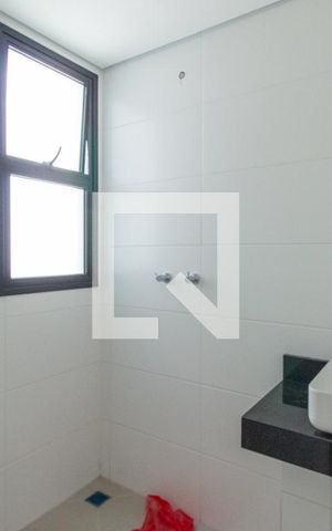 Casa de condomínio à venda com 170m², 3 quartos e 2 vagas Casa de condomínio à venda com 170m², 3 quartos e 2 vagasBanheiro da Suíte