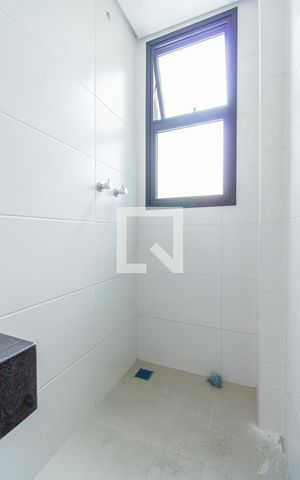 Casa de condomínio à venda com 170m², 3 quartos e 2 vagas Casa de condomínio à venda com 170m², 3 quartos e 2 vagasBanheiro