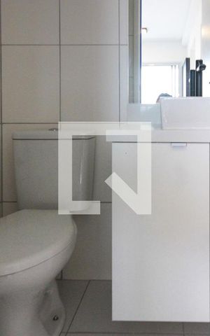 Apartamento à venda com 45m², 2 quartos e 1 vaga Apartamento à venda com 45m², 2 quartos e 1 vagaBanheiro