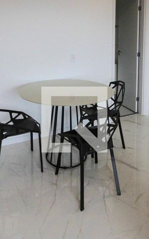 Apartamento à venda com 45m², 2 quartos e 1 vaga Apartamento à venda com 45m², 2 quartos e 1 vagaSala de Jantar