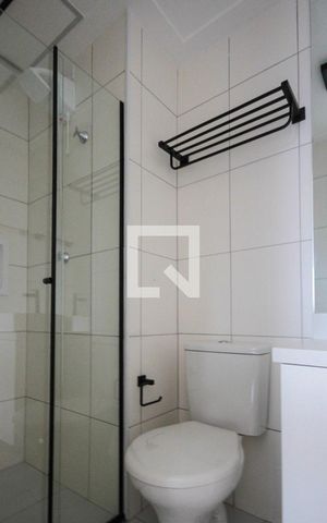 Apartamento à venda com 45m², 2 quartos e 1 vaga Apartamento à venda com 45m², 2 quartos e 1 vagaBanheiro