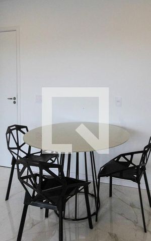 Apartamento à venda com 45m², 2 quartos e 1 vaga Apartamento à venda com 45m², 2 quartos e 1 vagaSala de Jantar