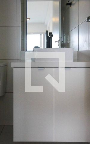 Apartamento à venda com 45m², 2 quartos e 1 vaga Apartamento à venda com 45m², 2 quartos e 1 vagaBanheiro