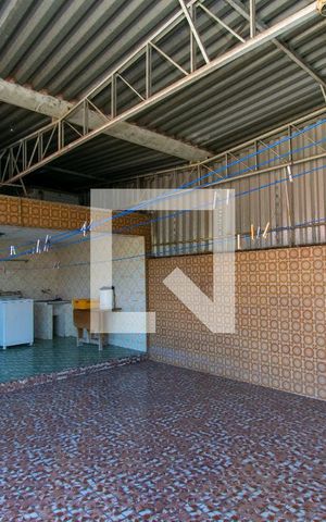 Casa à venda com 200m², 3 quartos e 6 vagas Casa à venda com 200m², 3 quartos e 6 vagasÁrea de Serviço
