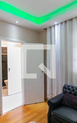 Casa à venda com 160m², 4 quartos e 2 vagasSala