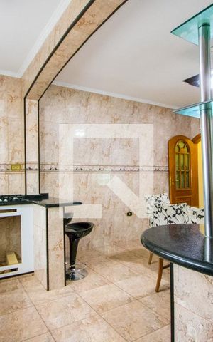 Casa à venda com 300m², 4 quartos e 4 vagas Casa à venda com 300m², 4 quartos e 4 vagasCozinha/Copa