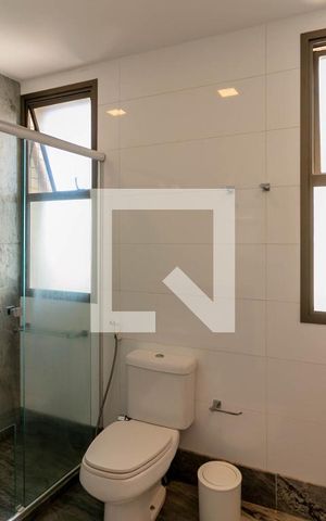 Apartamento à venda com 278m², 4 quartos e 4 vagas Apartamento à venda com 278m², 4 quartos e 4 vagasBanheiro do Quarto 1