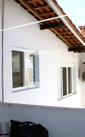 Casa à venda com 200m², 4 quartos e 1 vagaÁrea de Serviço