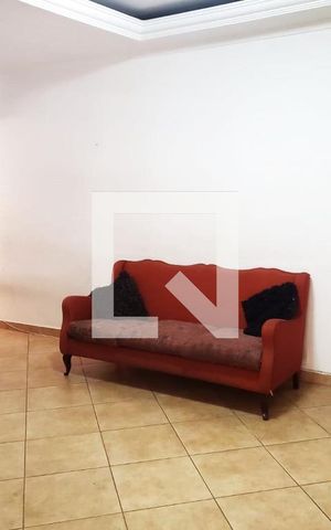 Casa à venda com 200m², 4 quartos e 1 vaga Casa à venda com 200m², 4 quartos e 1 vagaSala