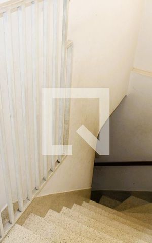 Casa à venda com 200m², 4 quartos e 1 vagaEscada