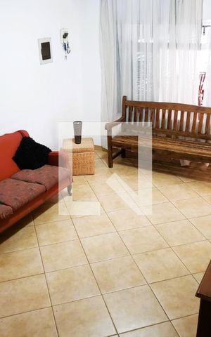 Casa à venda com 200m², 4 quartos e 1 vaga Casa à venda com 200m², 4 quartos e 1 vagaSala