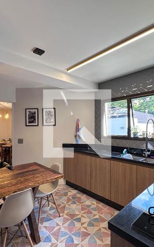 Apartamento à venda com 165m², 4 quartos e 3 vagasCozinha