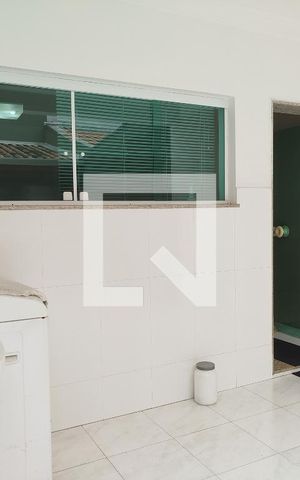 Casa à venda com 360m², 4 quartos e 4 vagas Casa à venda com 360m², 4 quartos e 4 vagasÁrea de Serviço