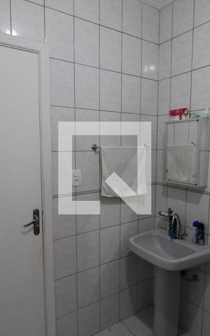 Casa à venda com 200m², 4 quartos e 3 vagasBanheiro 1