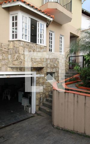 Casa à venda com 200m², 4 quartos e 3 vagasGaragem